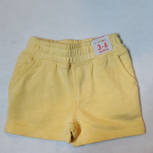 3-6M Yellow Baby Shorts with pockets - Picture 1 of 6